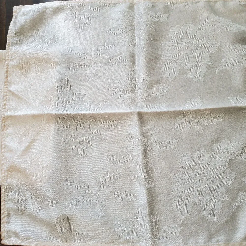 Cloth Napkins Cream Ecru Set 2 Jacquard Poinsettias 18